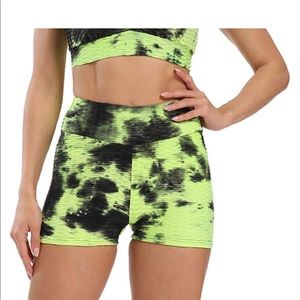 NWOT FAMOUS TIK TOK SHORTS